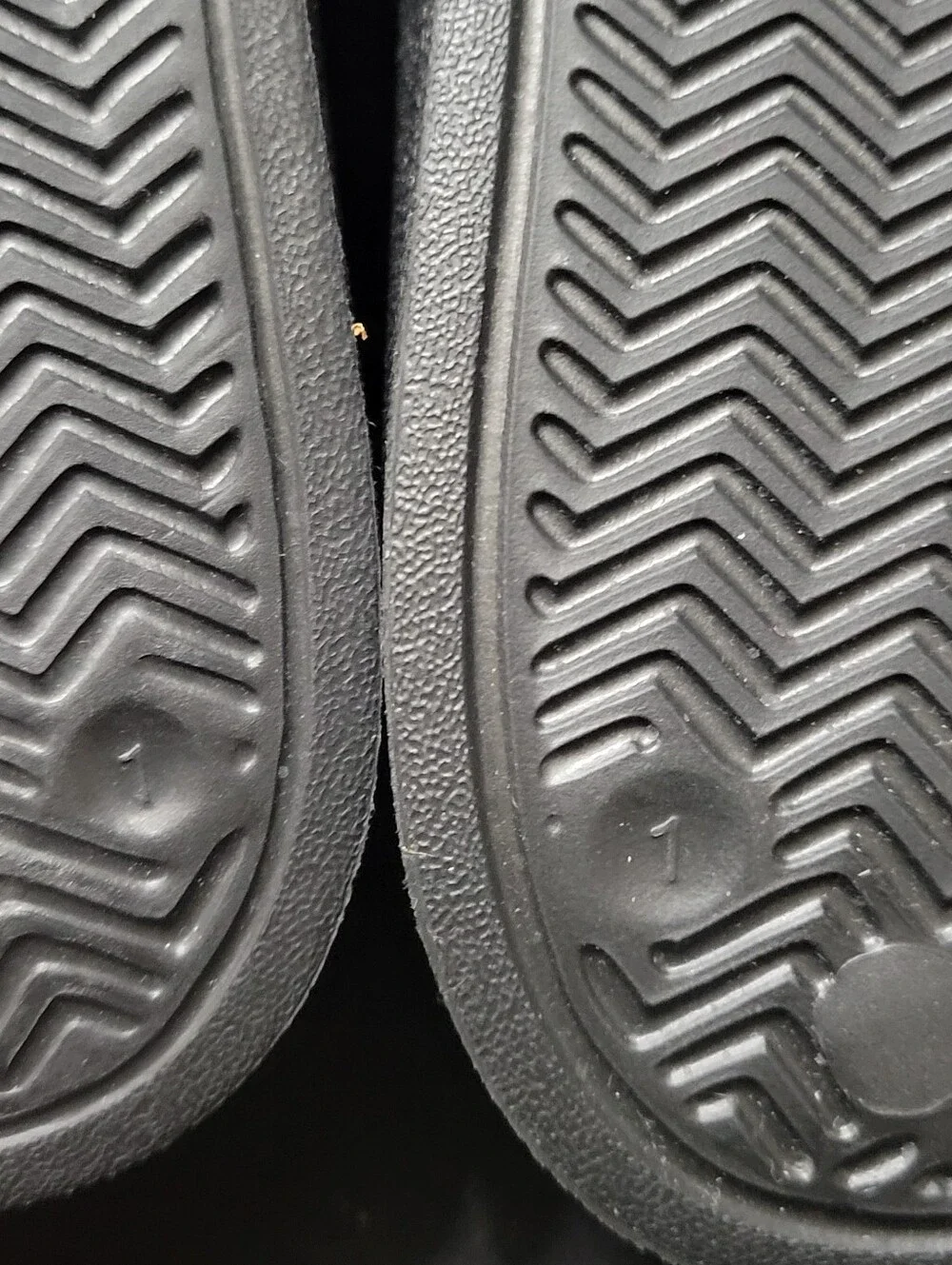 ADIDAS ADILETTE SHOWER SHOES NWT